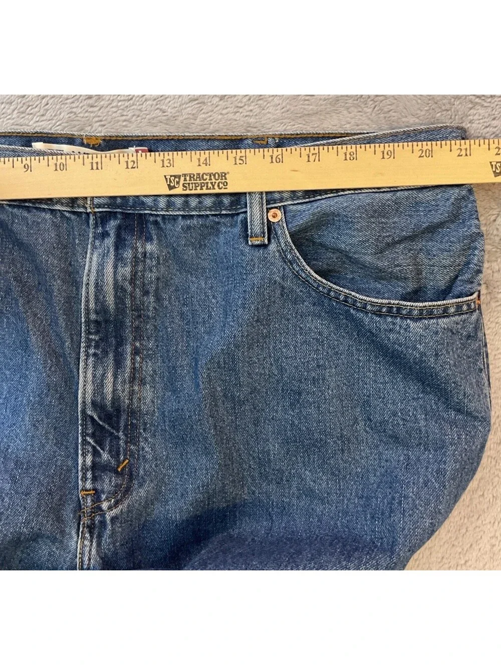 Levis 550 Jeans Mens 42x32 Blue Relaxed Denim Medium Wash